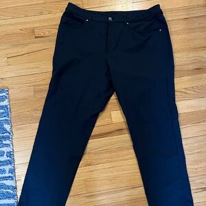 Lululemon ABC pants Size xl
Gently used